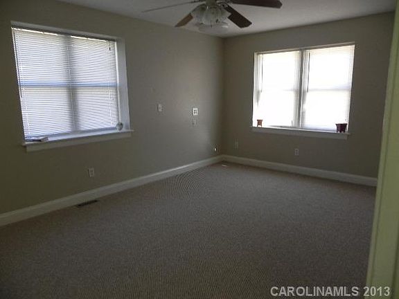 4th image of 221 Daniel Dr