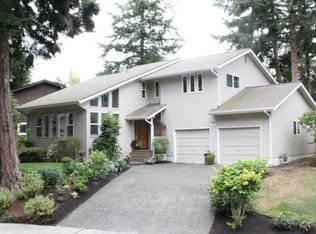 927 SW Castilian Dr, Oak Harbor, WA 98277