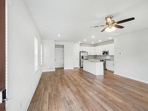 3rd image of 2268 Hospitality Ln