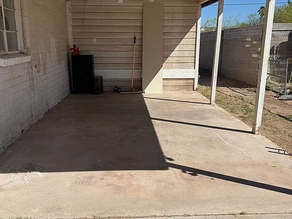 3rd image of 842 W Calle Ramona