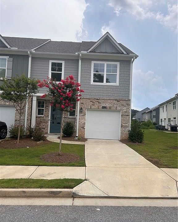 1st image of 482 Rosemary Park Ln