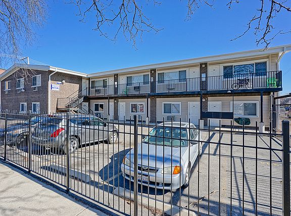 2nd image of 5858 W Fullerton Ave APT 106