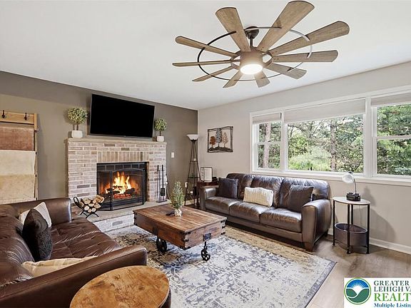 4th image of 1114 Alpine Dr