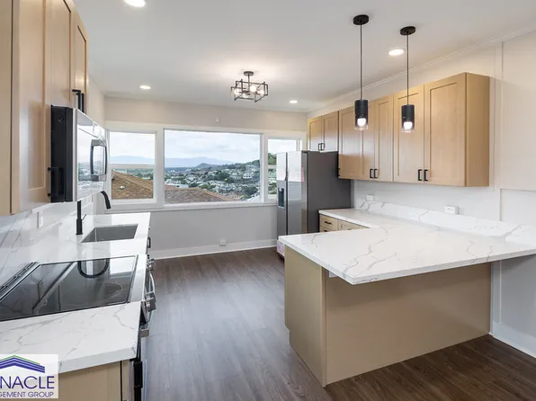 2130 Skyline Dr, Honolulu, HI 96817