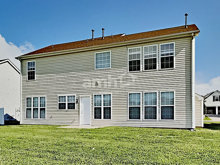 1703 Kendall Cove Ln — Photo 23
