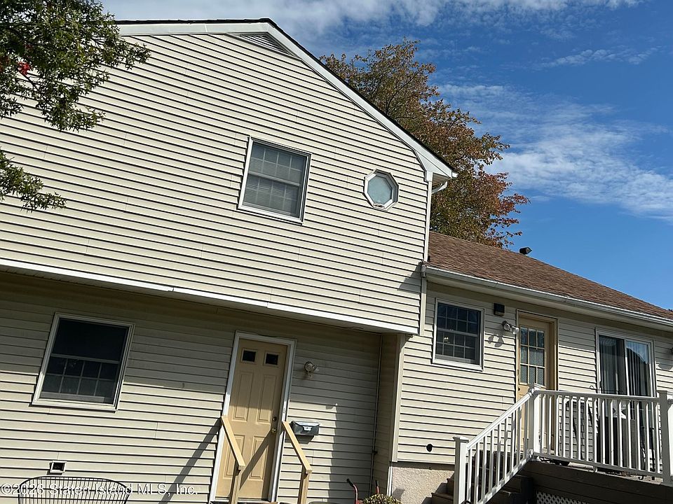 2nd image of 280 Ridgecrest Ave