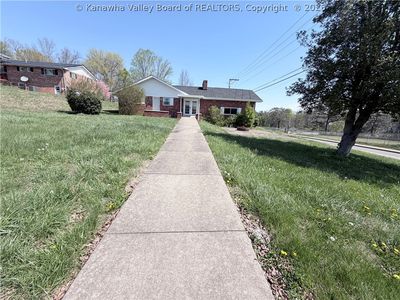 5201 Hammons Dr, Charleston, WV, 25313
