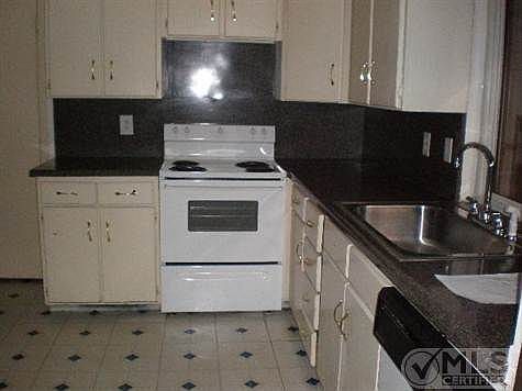 4th image of 3821 Lancelot Pl