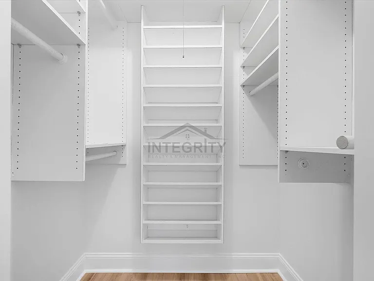 3315 W Beaumont St — Photo 48