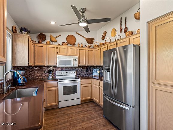 5th image of 65738 E Rose Crest Dr