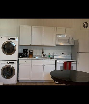 4th image of 1212 Brookwood Dr