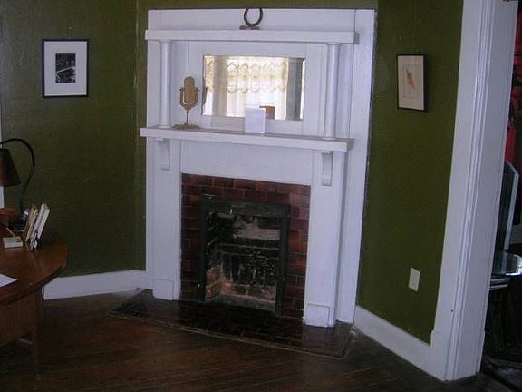 1 of 4 fireplaces