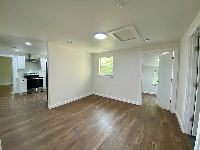 272 Jasmine Ln — Photo 4