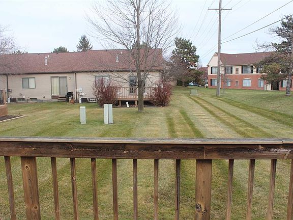 3rd image of 17155 Kingsbrooke Dr #91