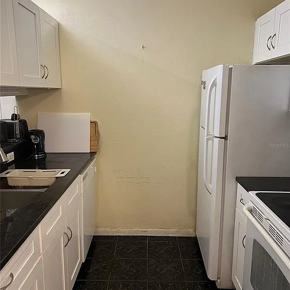 3800 SW 20th Ave #204 — Photo 12