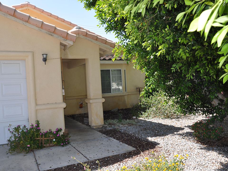 1st image of 52465 Avenida Navarro