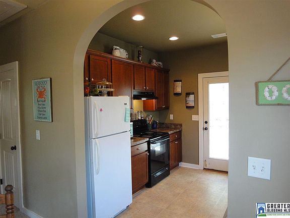 4th image of 290 Hathaway Ln