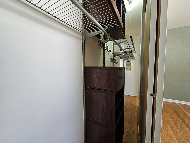 9924 Crawford Ave — Photo 12