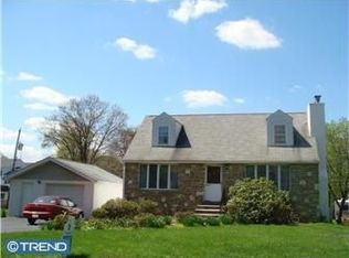 250 S Hawthorne Ave, Langhorne, PA 19047