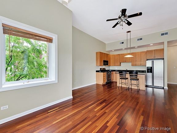 5th image of 4828 N Albany Ave