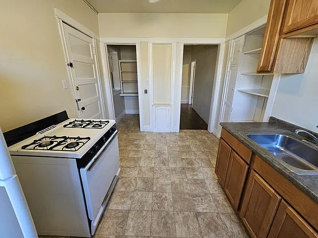1912 E Linnwood Ave #1 — Photo 18