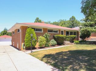 2730 Somia Dr, Parma, OH 44134