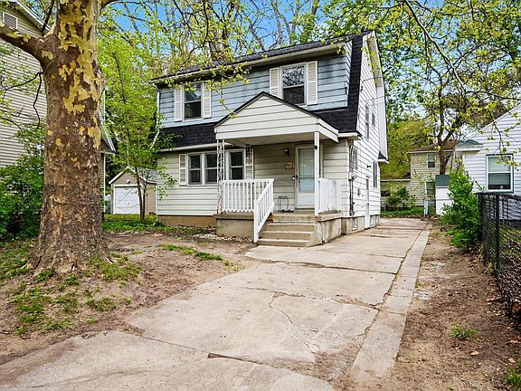 3rd image of 1914 Kalamazoo Ave SE