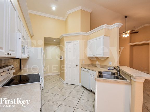 5th image of 18135 Dupont Dr