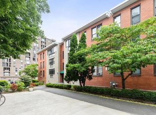 8 Juniper St APT 17, Brookline, MA 02445