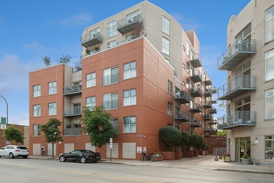 1st image of 1210 Chicago Ave APT 302