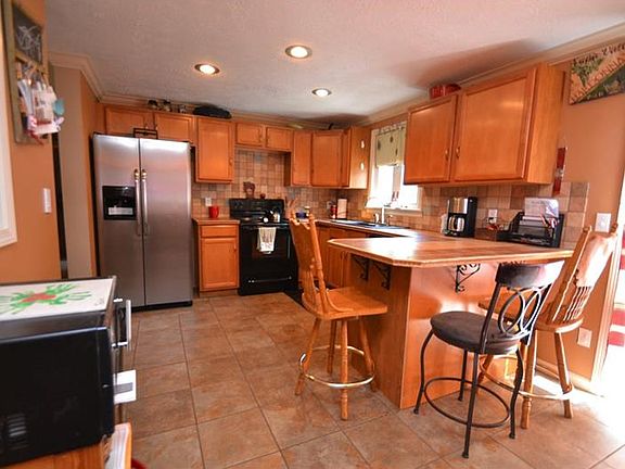 2nd image of 133 Briarwood Ln