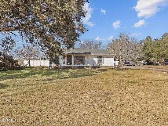 2300 Claude Leblanc Rd, New Iberia, LA 70560
