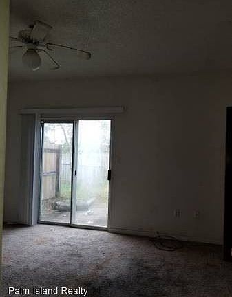 3rd image of 1847 Whispering Oaks Ln