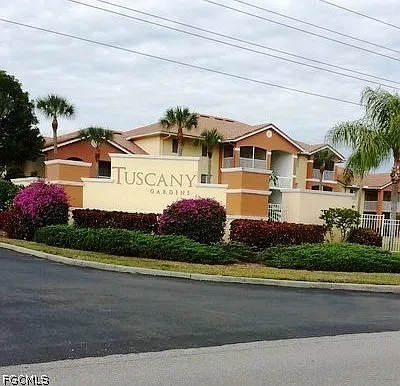 1 bed, 1.0 bath, 929 sqft, $1,295 — Photo 1
