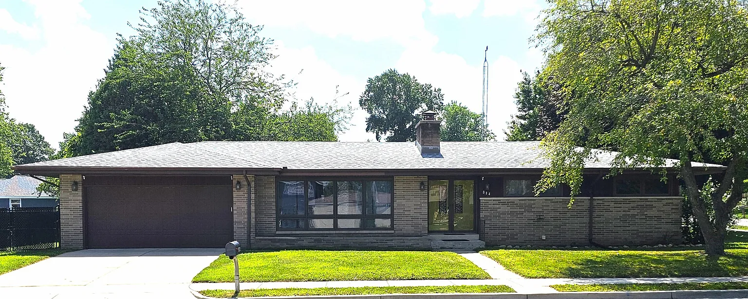 814 W 10th St photo 1
