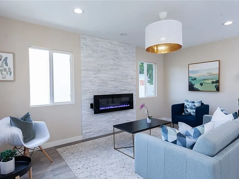 1307 Silver Lake Blvd — Photo 4