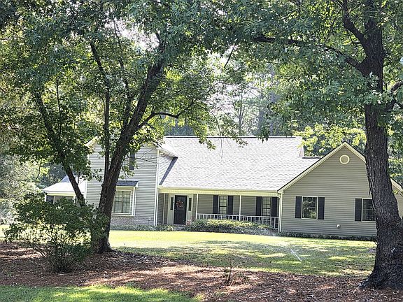 2nd image of 147 Beaver Ridge Cir