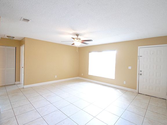 4th image of 47 E Country Cove Way