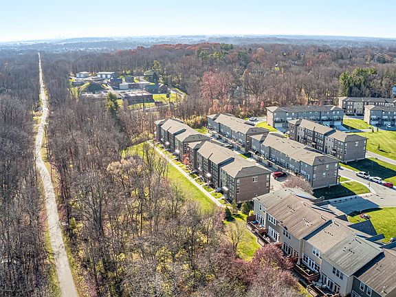 3rd image of 308 Brunswick Way