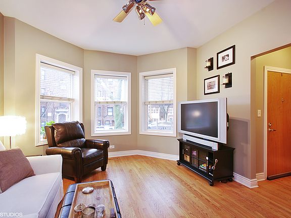 2nd image of 3705 N Lakewood Ave APT 1F