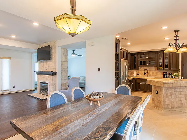 3631 Seguin Dr — Photo 8