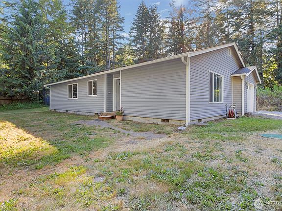 2nd image of 35515 16th Avenue Ct S
