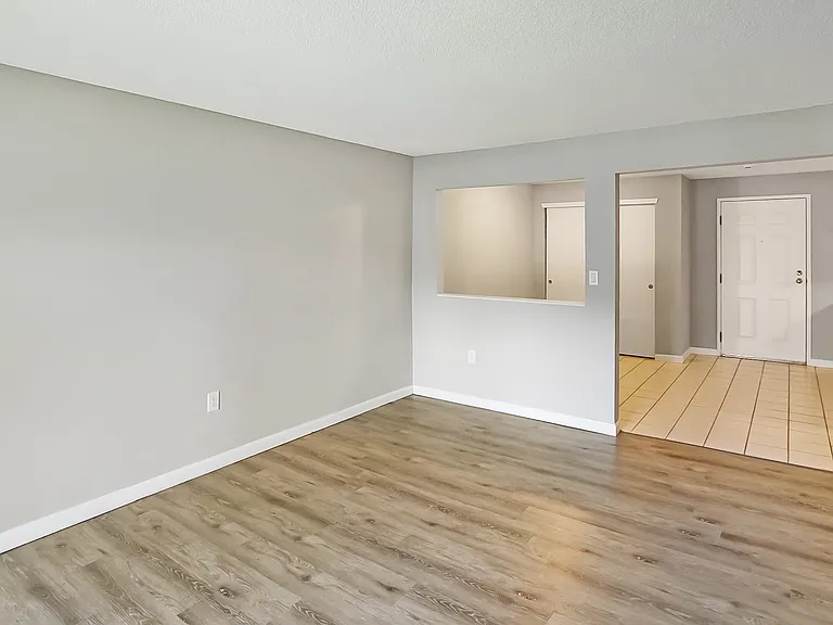 3 New Haven Dr #205 — Photo 8