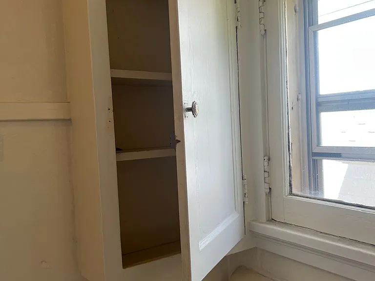 1108 E Clarke St — Photo 9