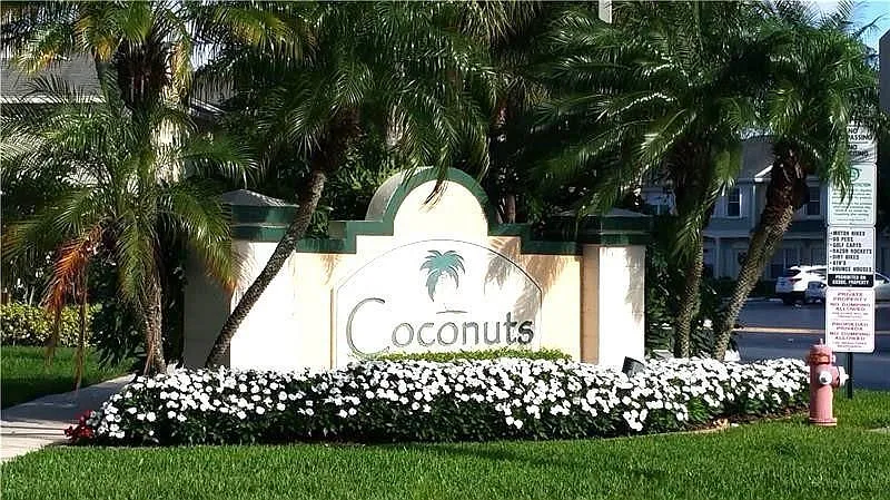 2 bed, 1.5 bath, 1026 sqft, $2,400 — Photo 1