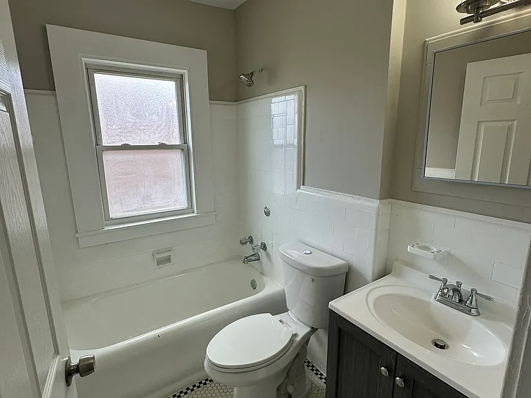 327 Liberty St #3 — Photo 1