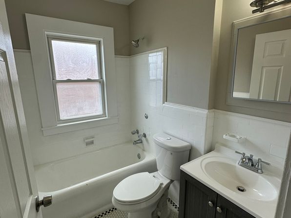 327 Liberty St APT 3