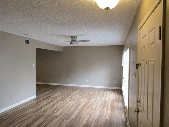 3rd image of 101 Wilbourn Blvd APT 101