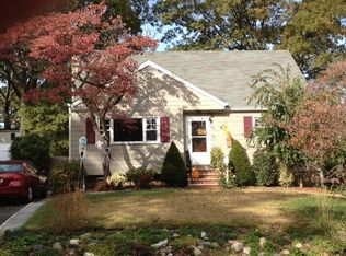 99 Bergen Ave, Waldwick, NJ 07463