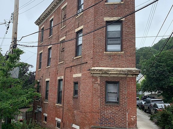 3rd image of 521 Van Duzer St